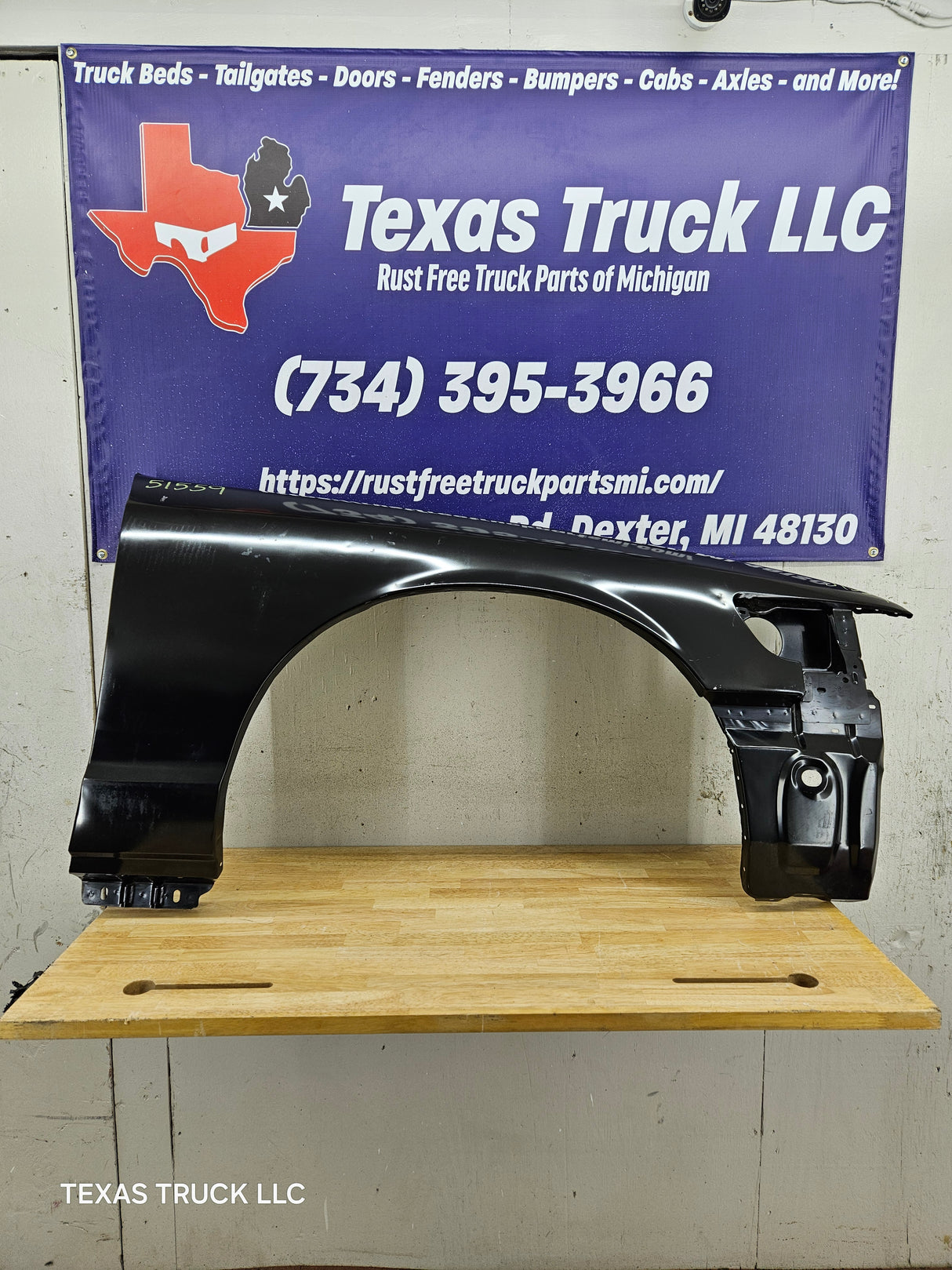 2003-2011 Ford Crown Victoria & Grand Marquis FRONT PASSENGER SIDE FENDER