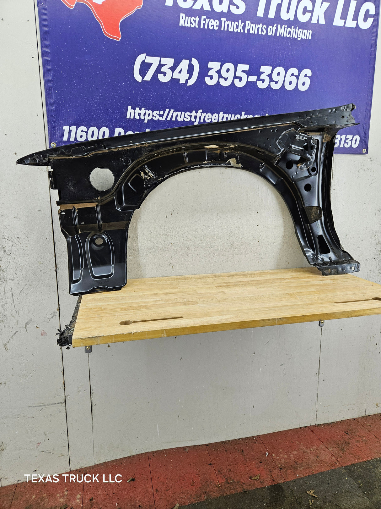 2003-2011 Ford Crown Victoria & Grand Marquis FRONT PASSENGER SIDE FENDER