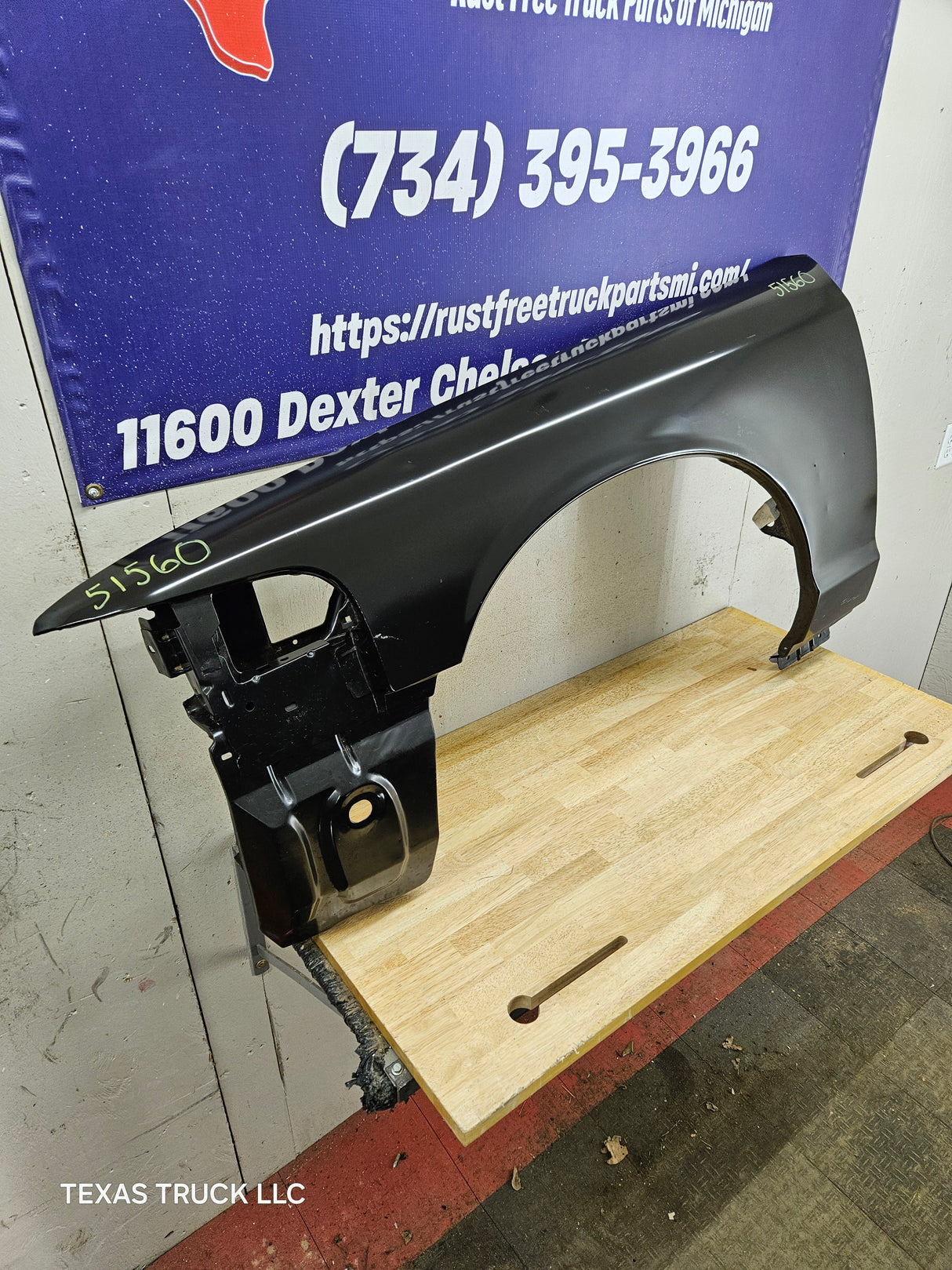 2003-2011 Ford Crown Victoria & Grand Marquis FRONT DRIVERSIDE FENDER