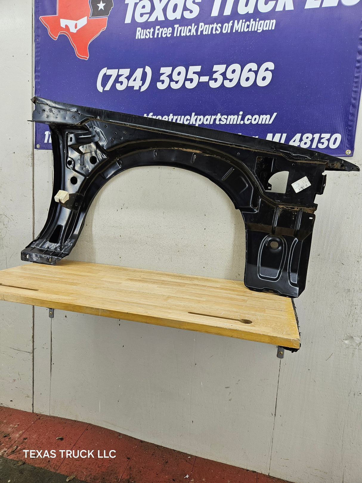 2003-2011 Ford Crown Victoria & Grand Marquis FRONT DRIVERSIDE FENDER