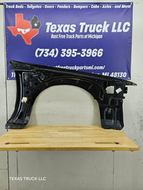 2003-2011 Ford Crown Victoria & Grand Marquis FRONT DRIVERSIDE FENDER