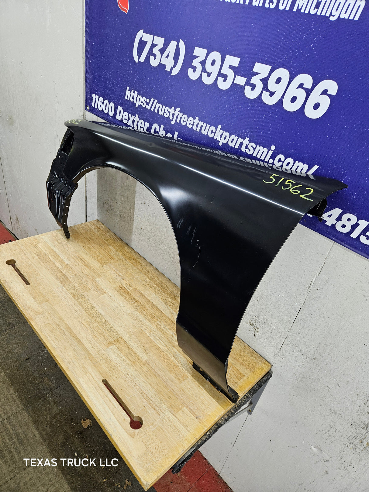 2003-2011 Ford Crown Victoria & Grand Marquis FRONT DRIVERSIDE FENDER