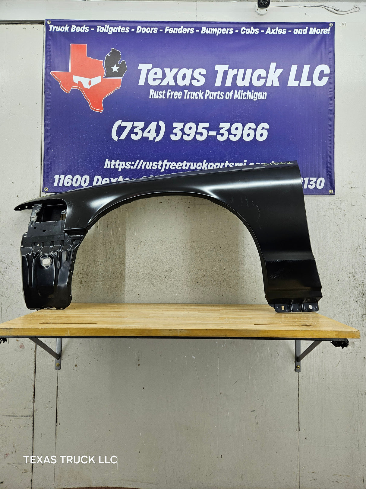 2003-2011 Ford Crown Victoria & Grand Marquis FRONT DRIVERSIDE FENDER
