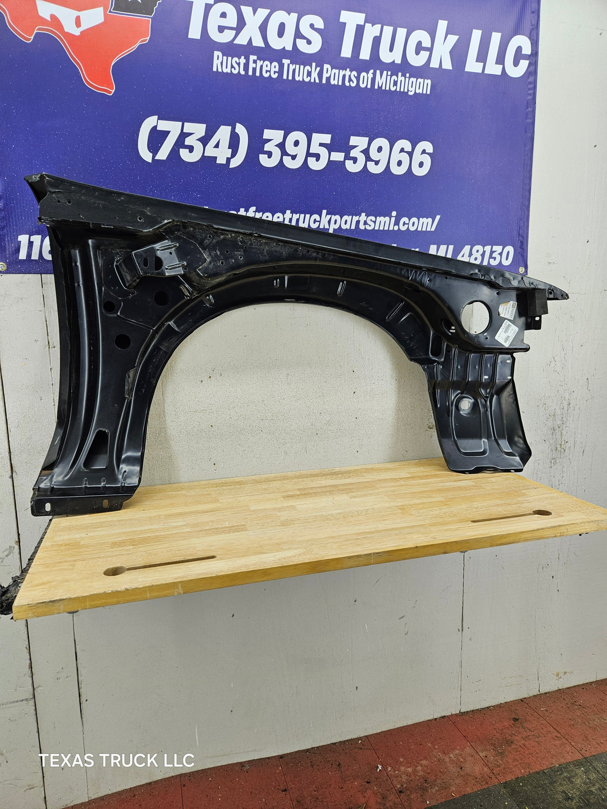 2003-2011 Ford Crown Victoria & Grand Marquis FRONT DRIVERSIDE FENDER