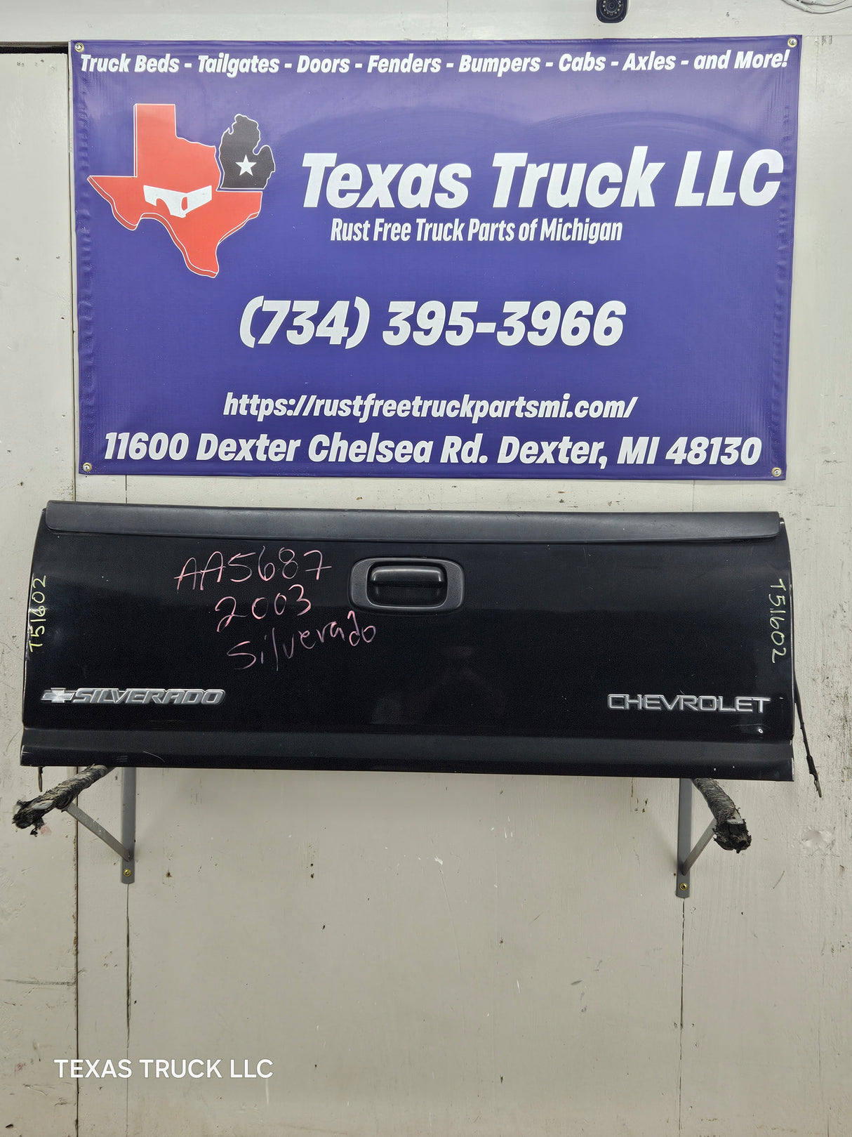 1999-2007 Chevrolet Silverado / GMC Sierra 1500 2500 3500 Tailgate