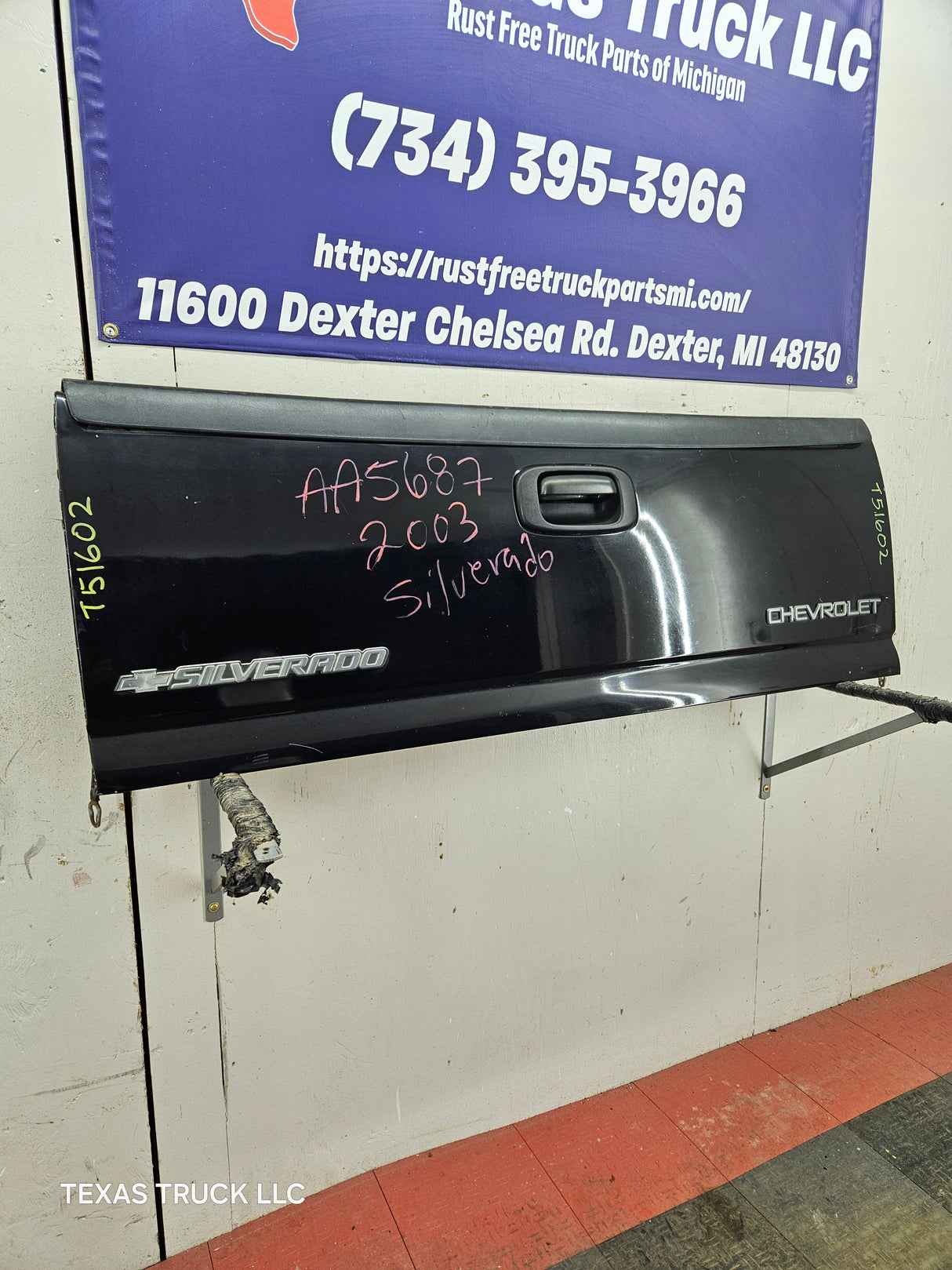 1999-2007 Chevrolet Silverado / GMC Sierra 1500 2500 3500 Tailgate