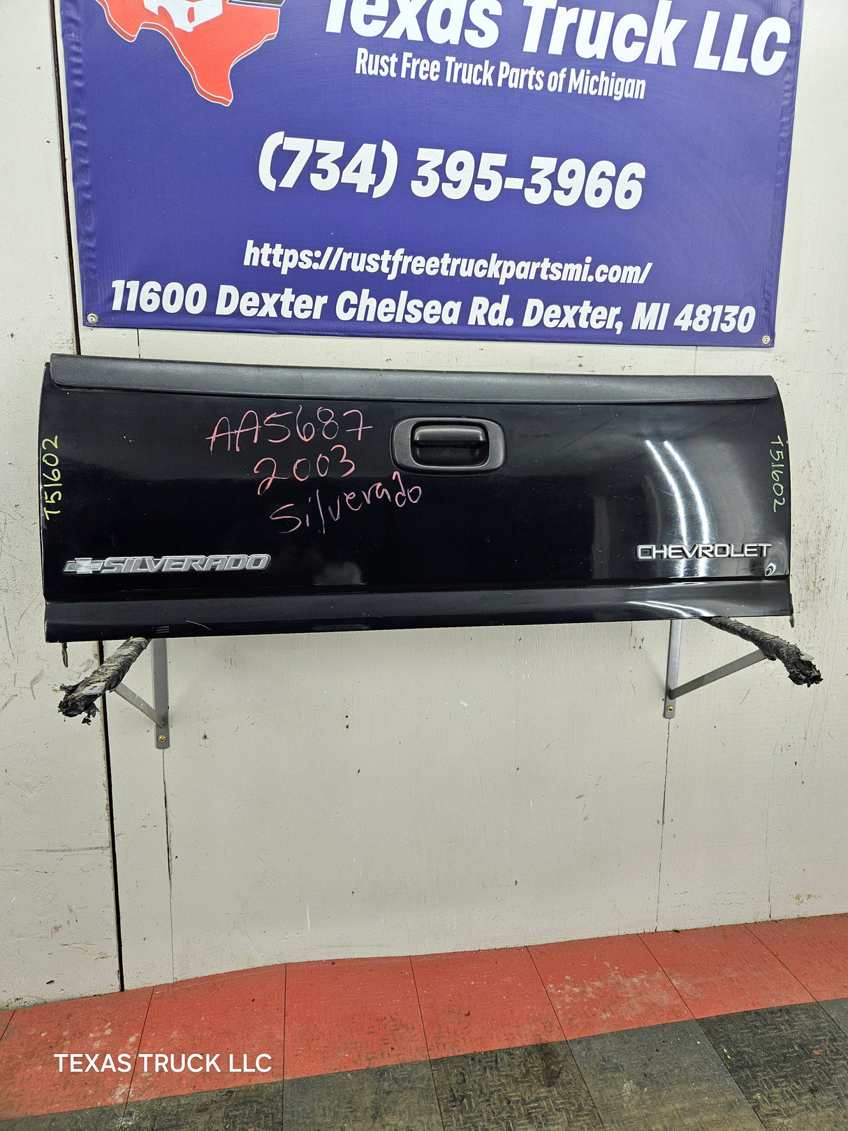 1999-2007 Chevrolet Silverado / GMC Sierra 1500 2500 3500 Tailgate