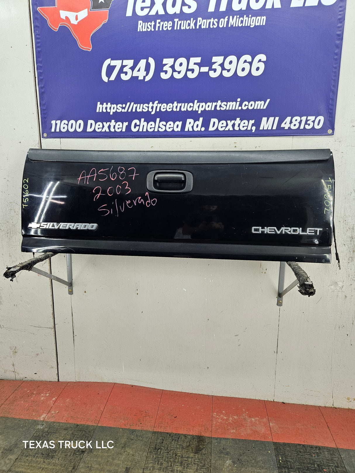 1999-2007 Chevrolet Silverado / GMC Sierra 1500 2500 3500 Tailgate