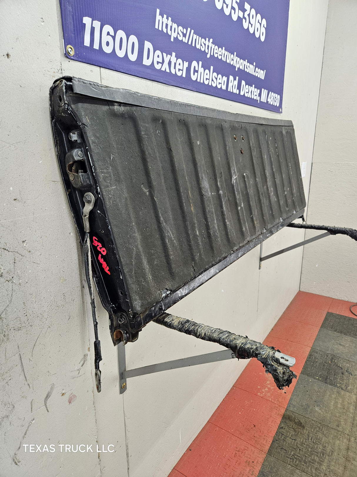 1999-2007 Chevrolet Silverado / GMC Sierra 1500 2500 3500 Tailgate