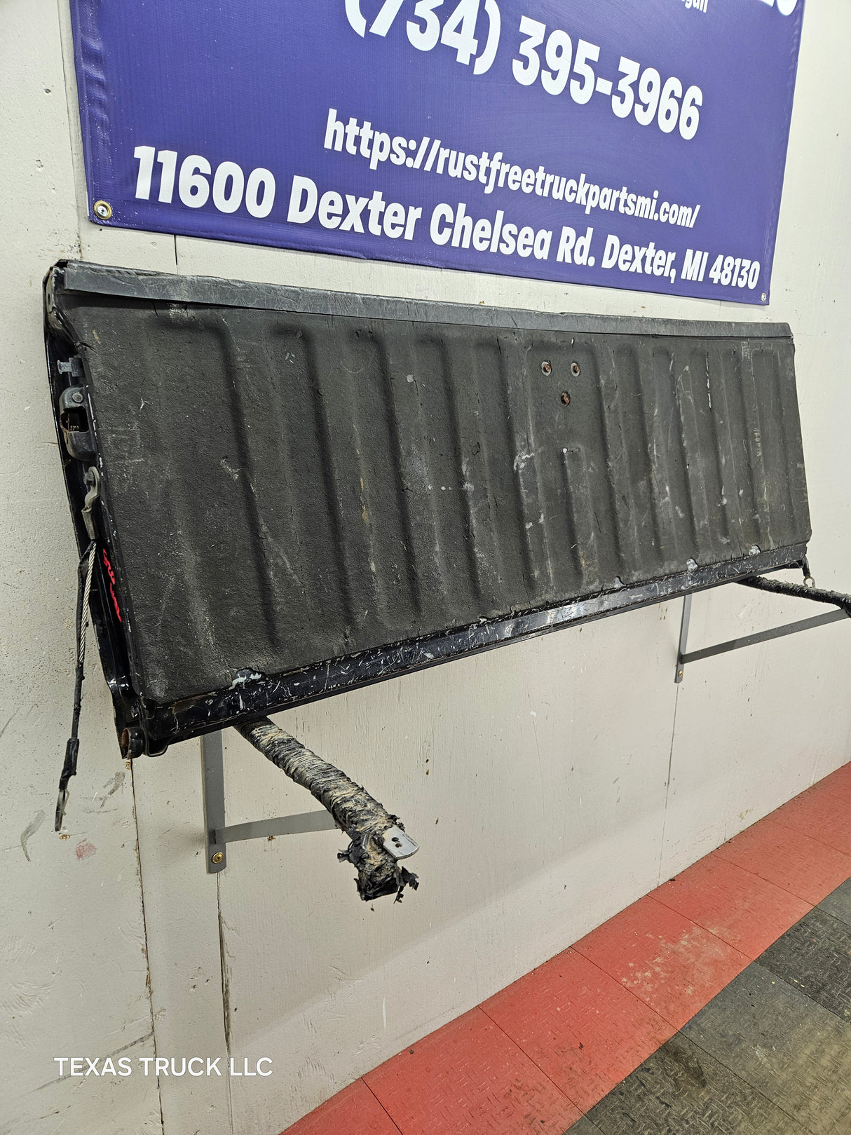 1999-2007 Chevrolet Silverado / GMC Sierra 1500 2500 3500 Tailgate