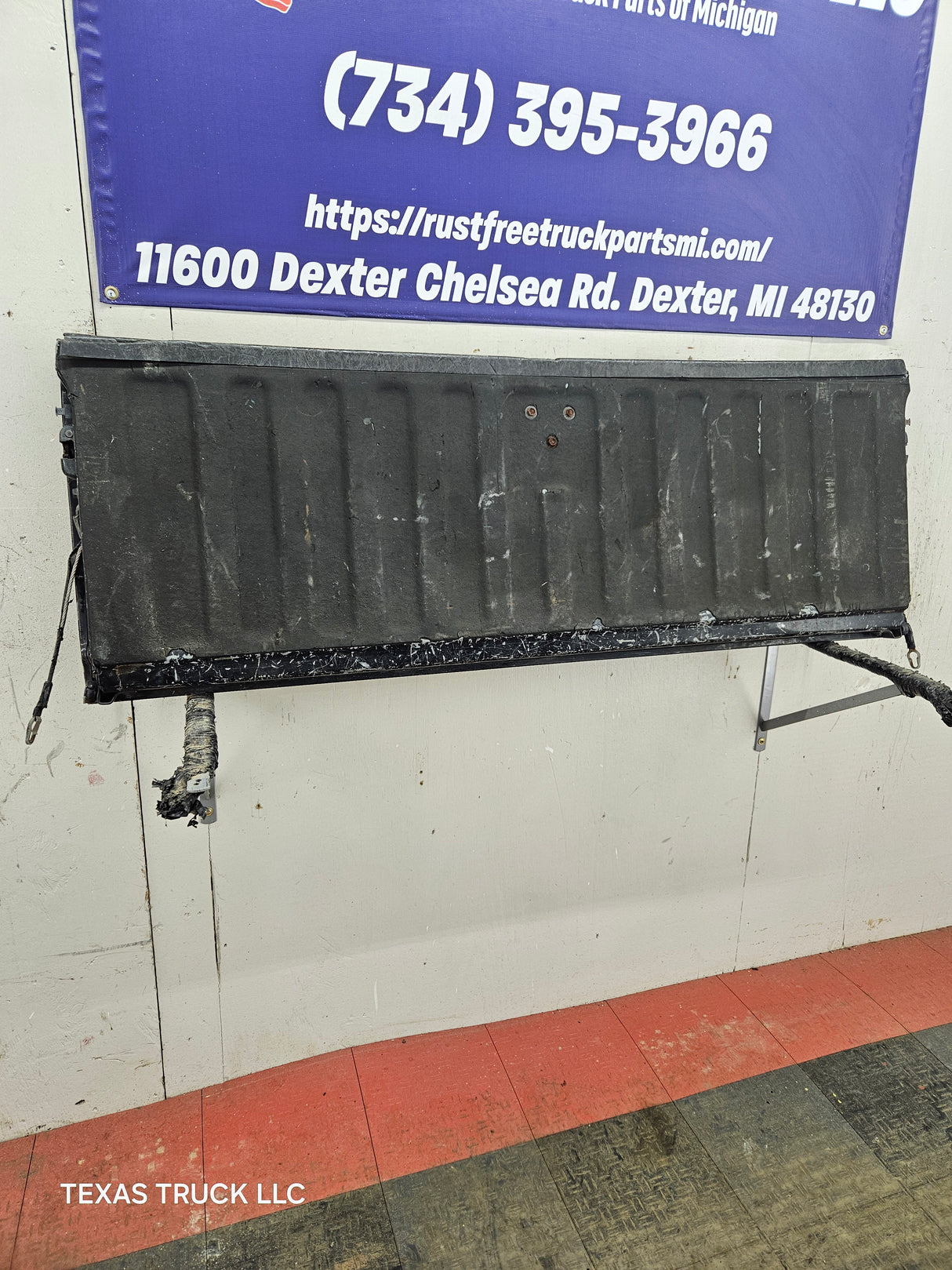 1999-2007 Chevrolet Silverado / GMC Sierra 1500 2500 3500 Tailgate