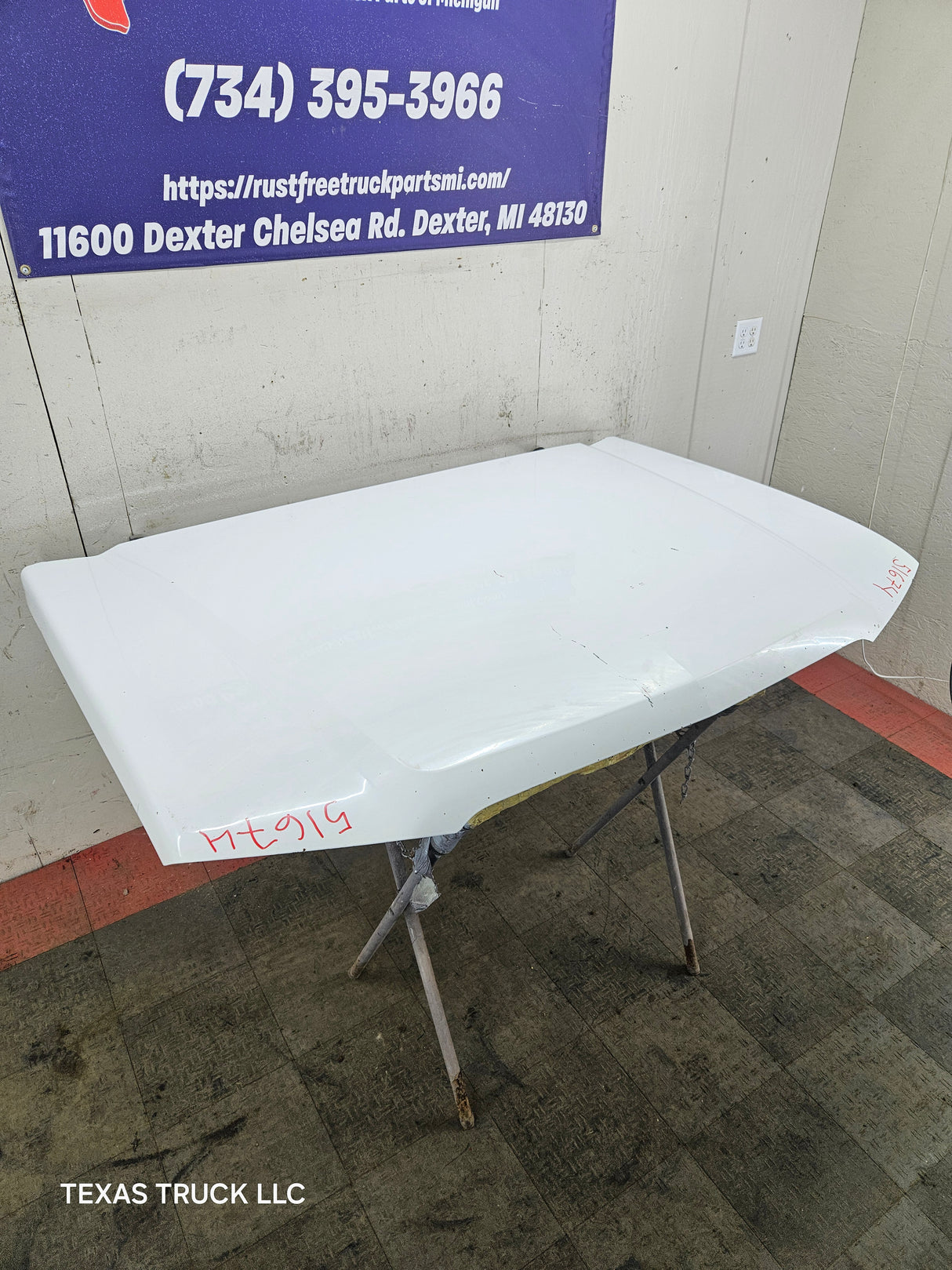 2003-2006 Chevrolet Silverado 1500 2500 'Cateye' Hood