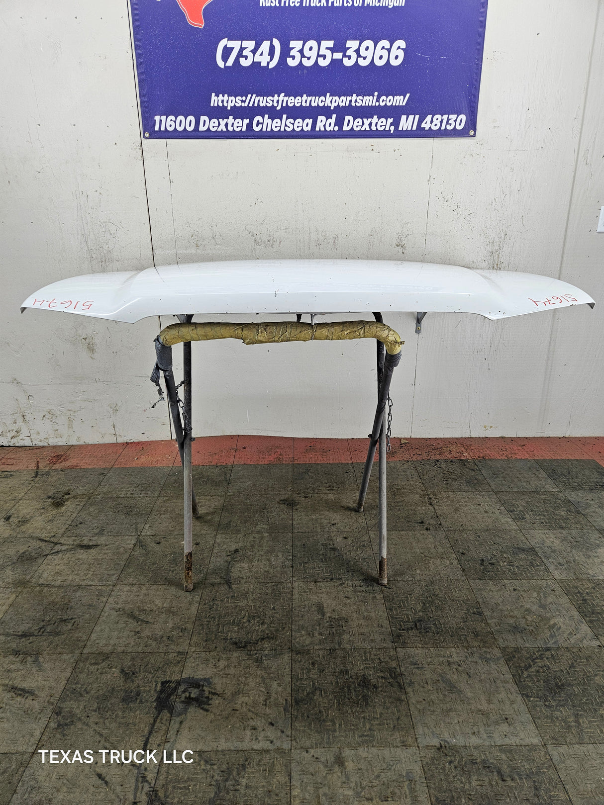 2003-2006 Chevrolet Silverado 1500 2500 'Cateye' Hood