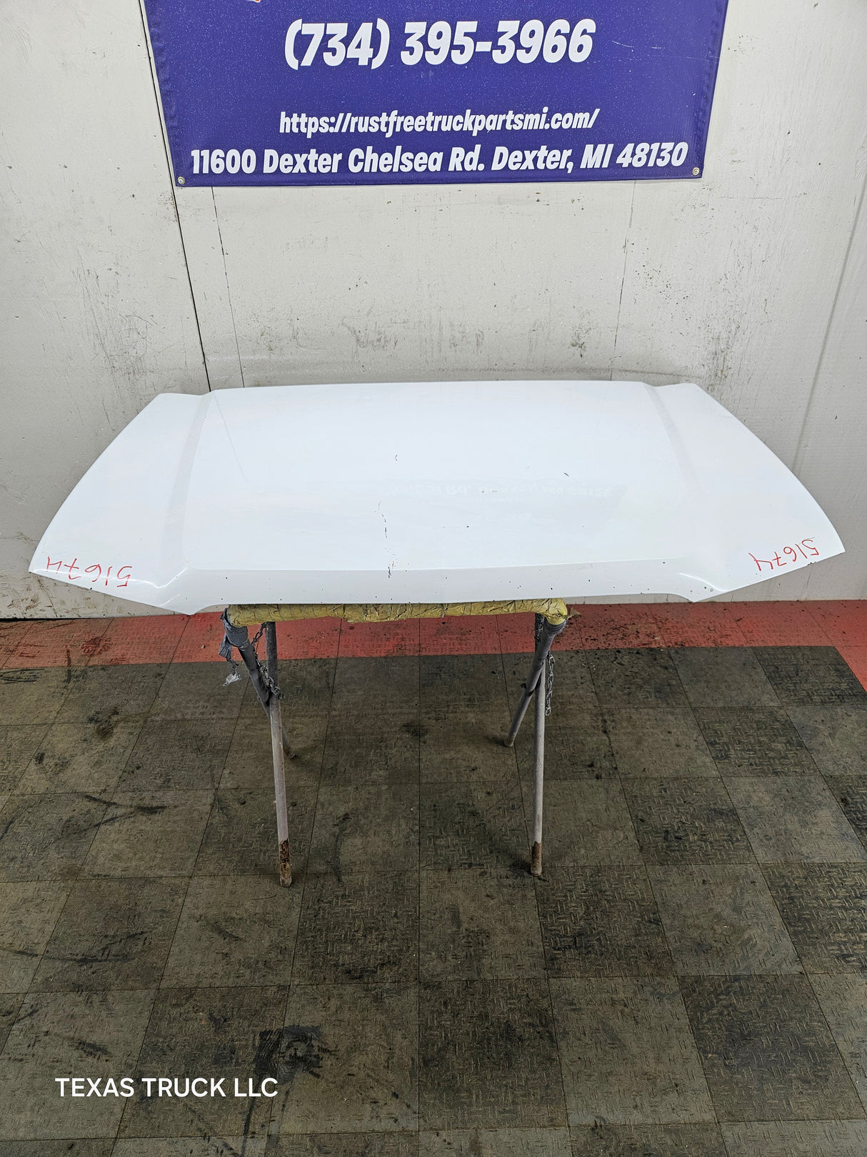 2003-2006 Chevrolet Silverado 1500 2500 'Cateye' Hood