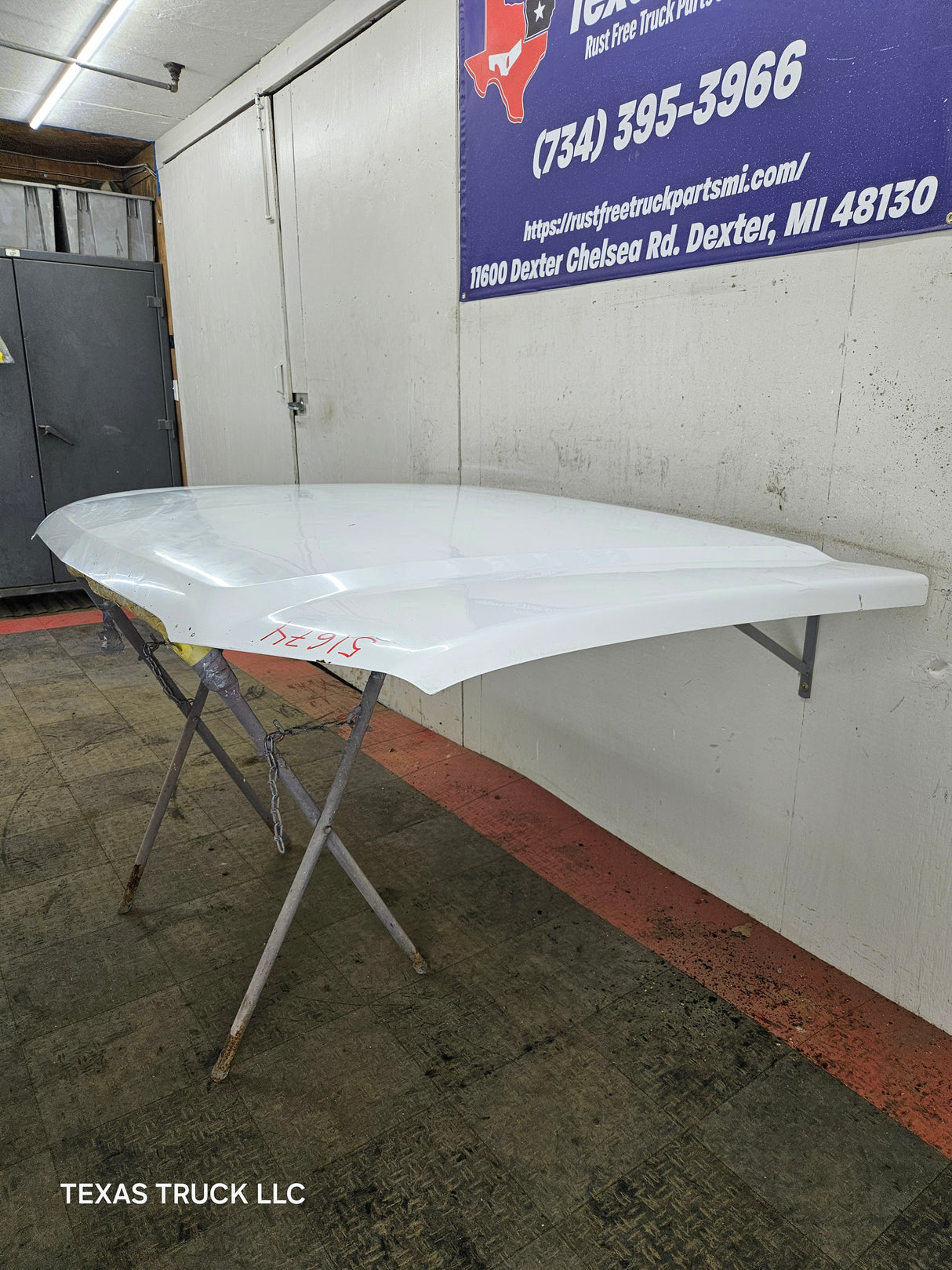 2003-2006 Chevrolet Silverado 1500 2500 'Cateye' Hood