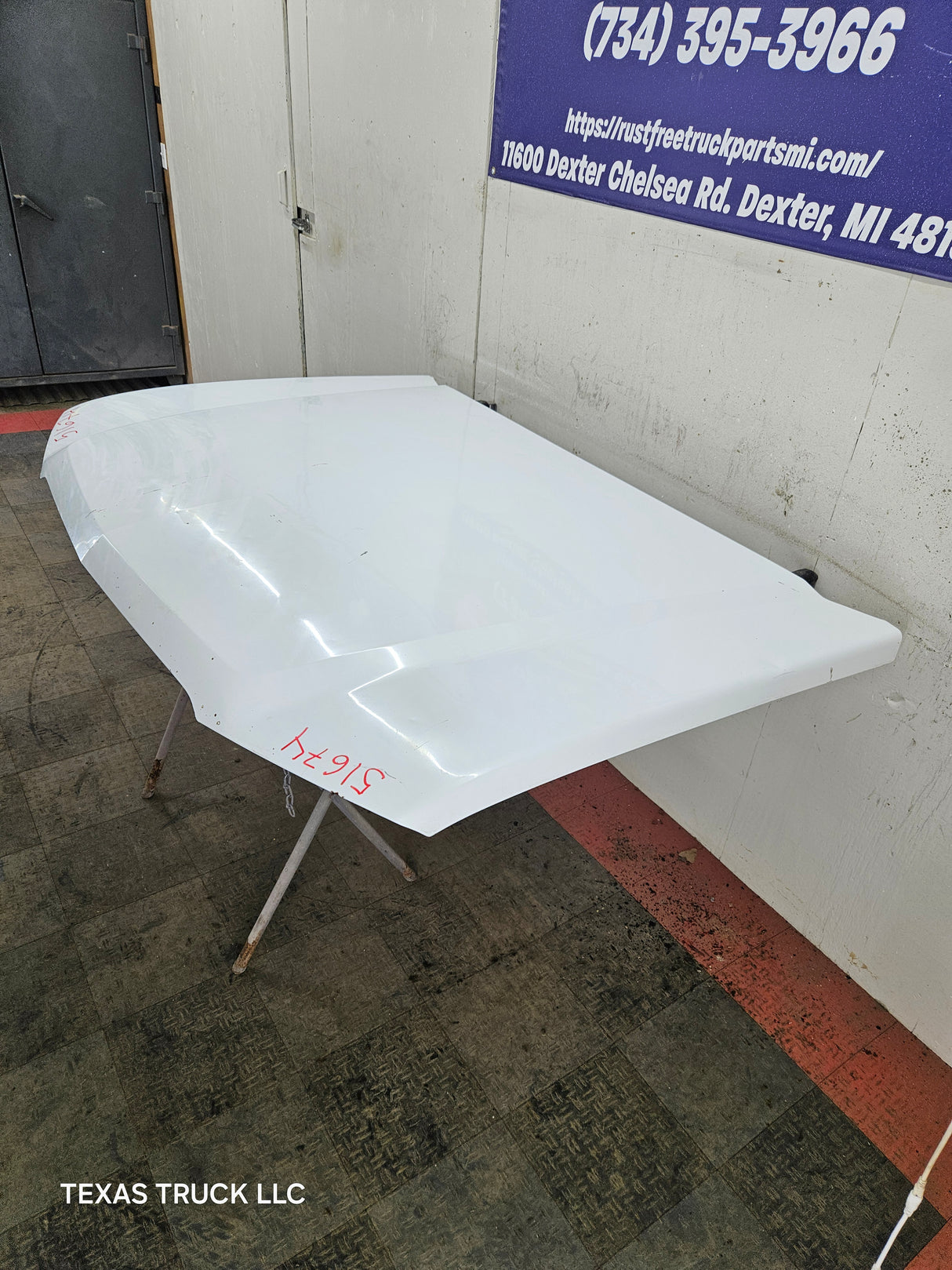 2003-2006 Chevrolet Silverado 1500 2500 'Cateye' Hood