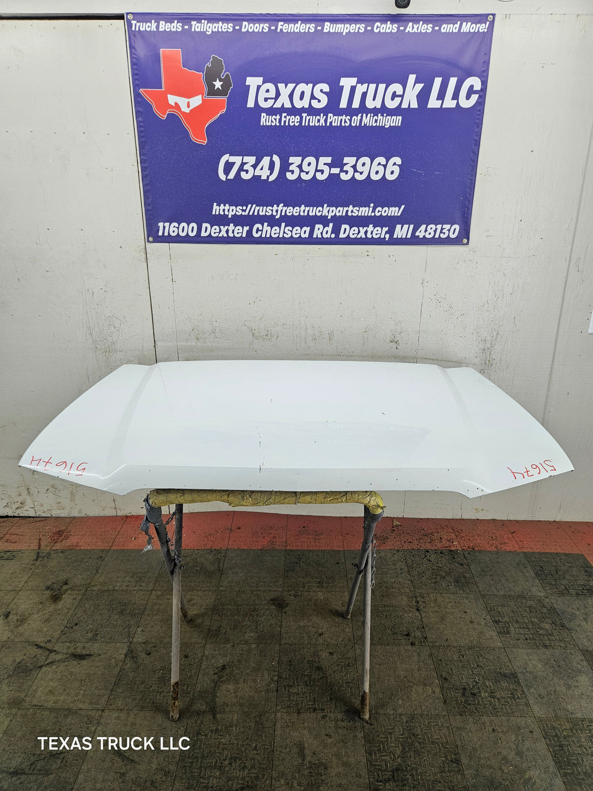 2003-2006 Chevrolet Silverado 1500 2500 'Cateye' Hood