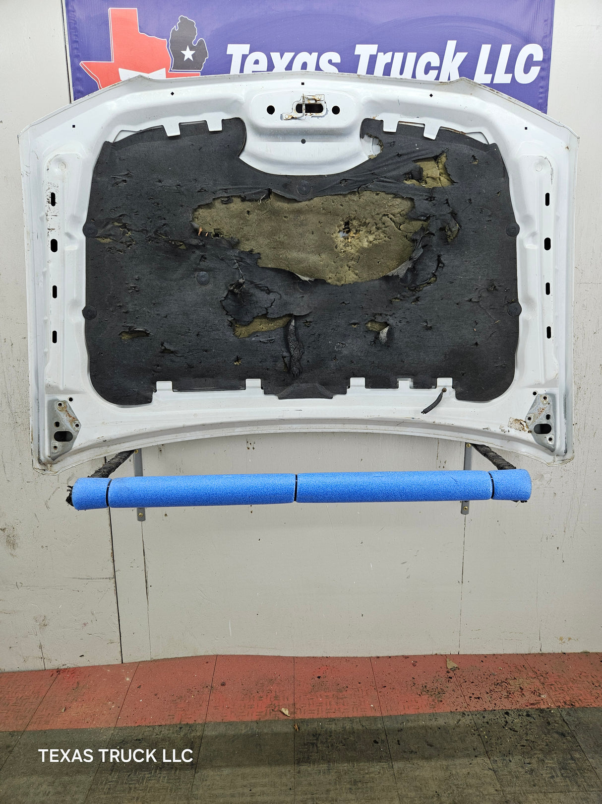 2003-2006 Chevrolet Silverado 1500 2500 'Cateye' Hood