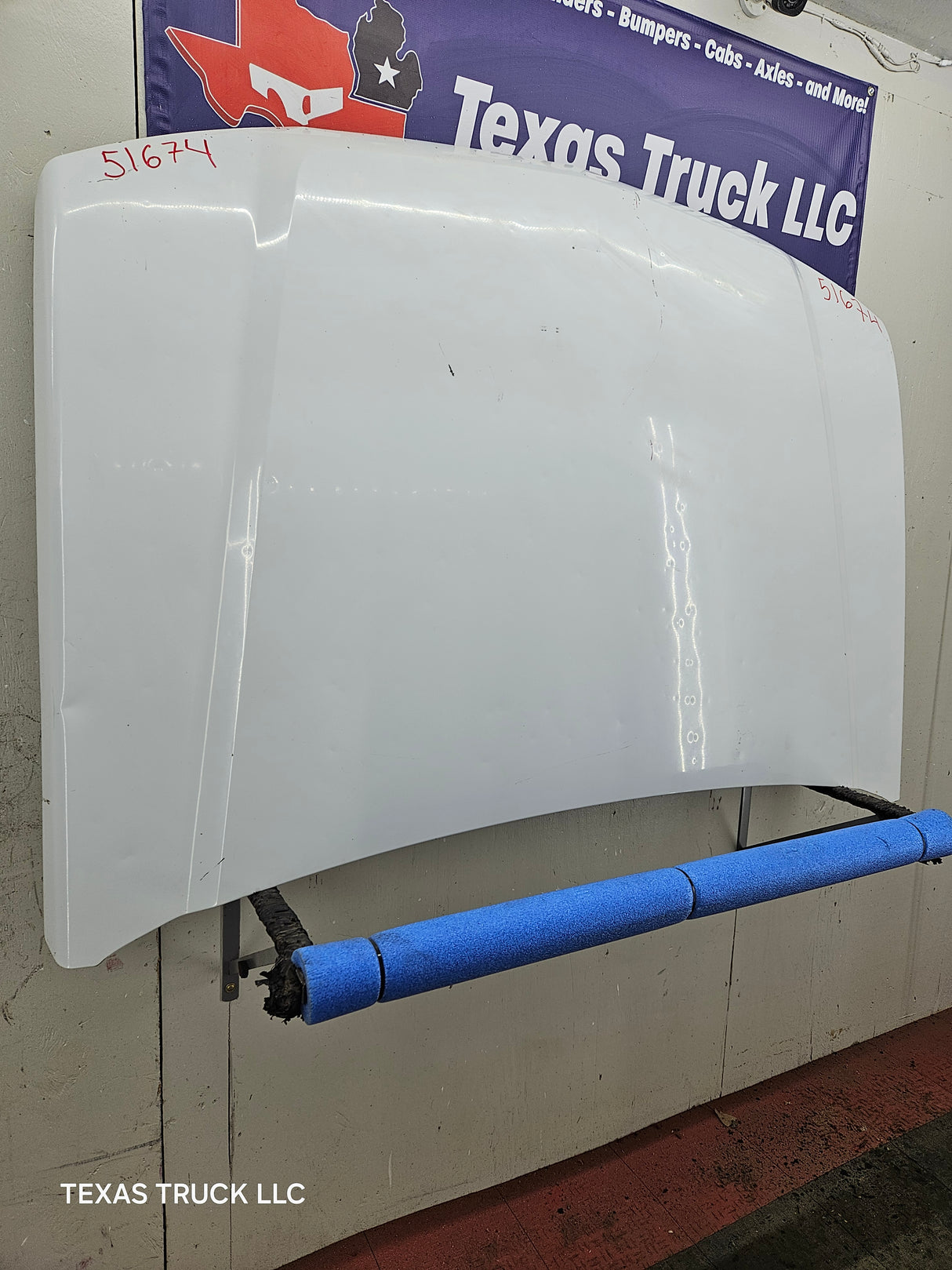 2003-2006 Chevrolet Silverado 1500 2500 'Cateye' Hood