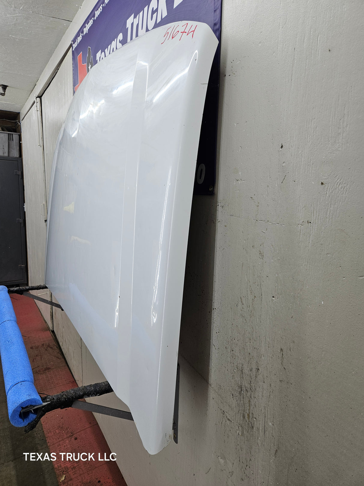 2003-2006 Chevrolet Silverado 1500 2500 'Cateye' Hood