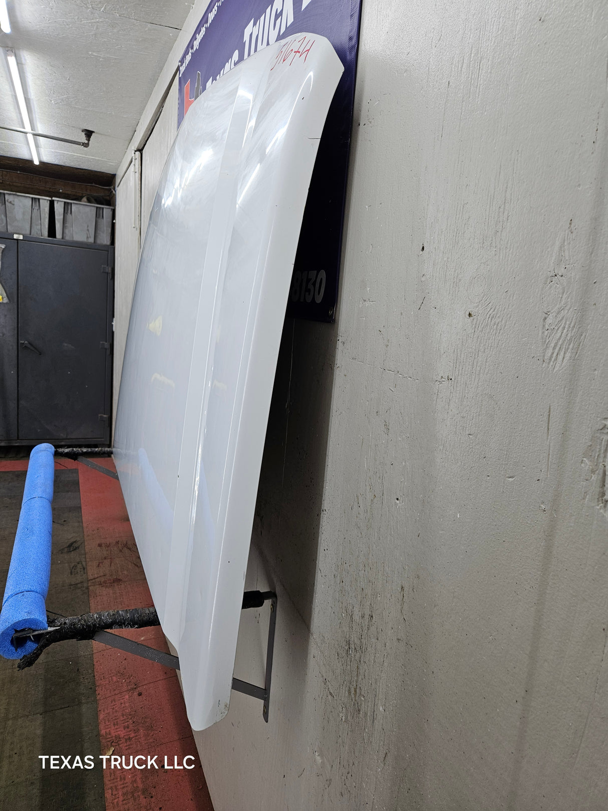 2003-2006 Chevrolet Silverado 1500 2500 'Cateye' Hood