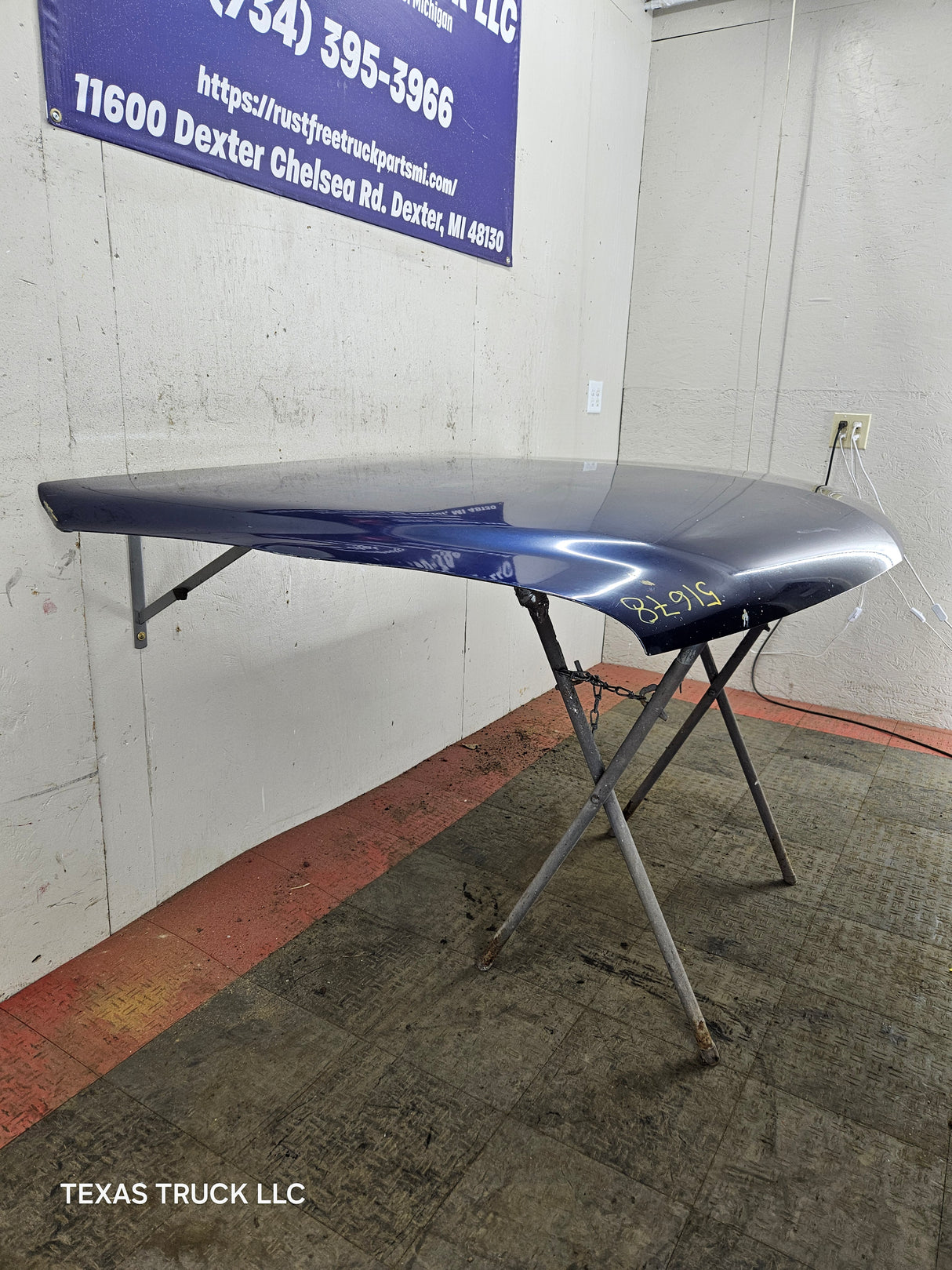 1999-2002 Chevrolet Silverado / Suburban 1500 2500 Hood