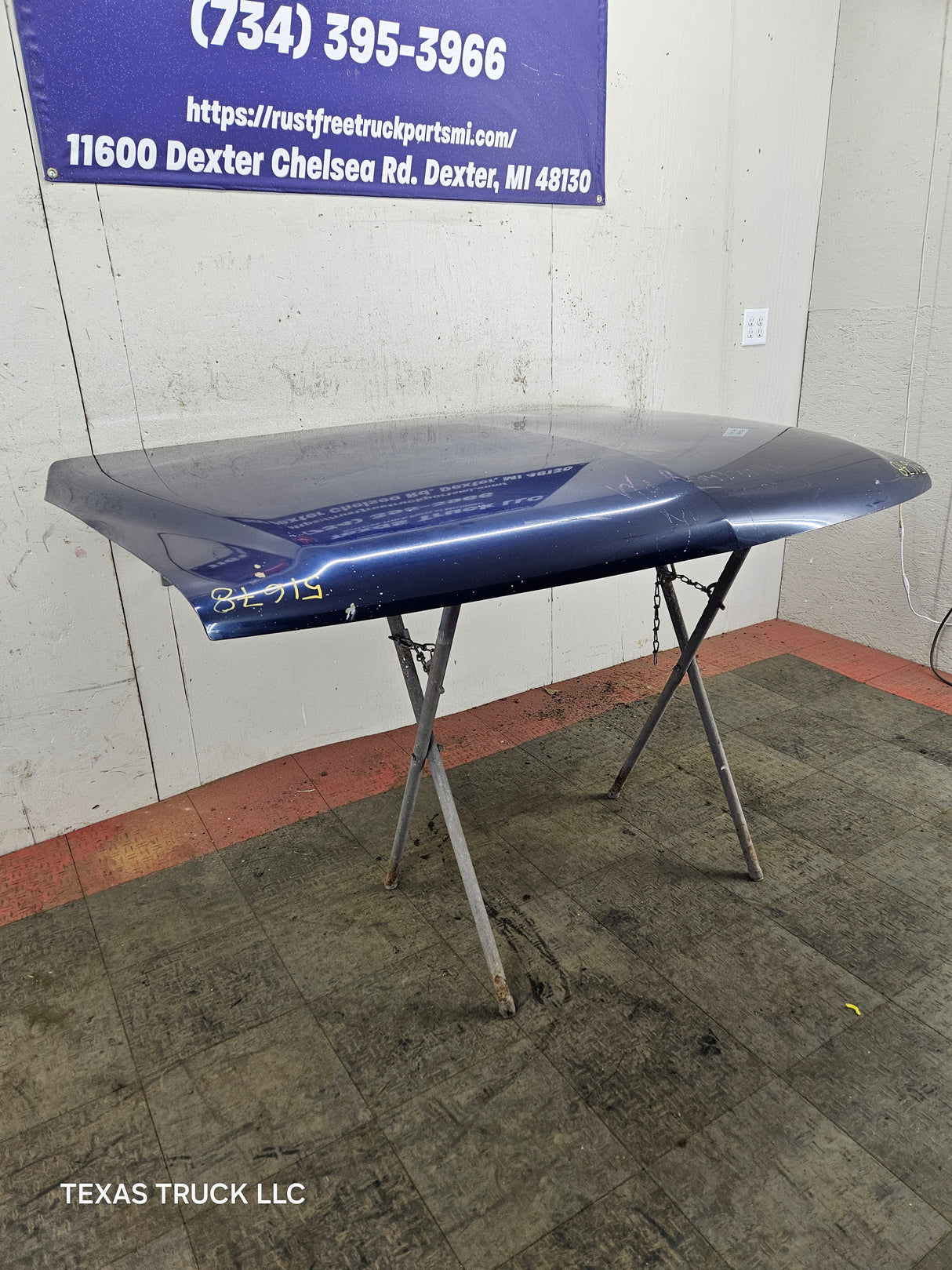 1999-2002 Chevrolet Silverado / Suburban 1500 2500 Hood