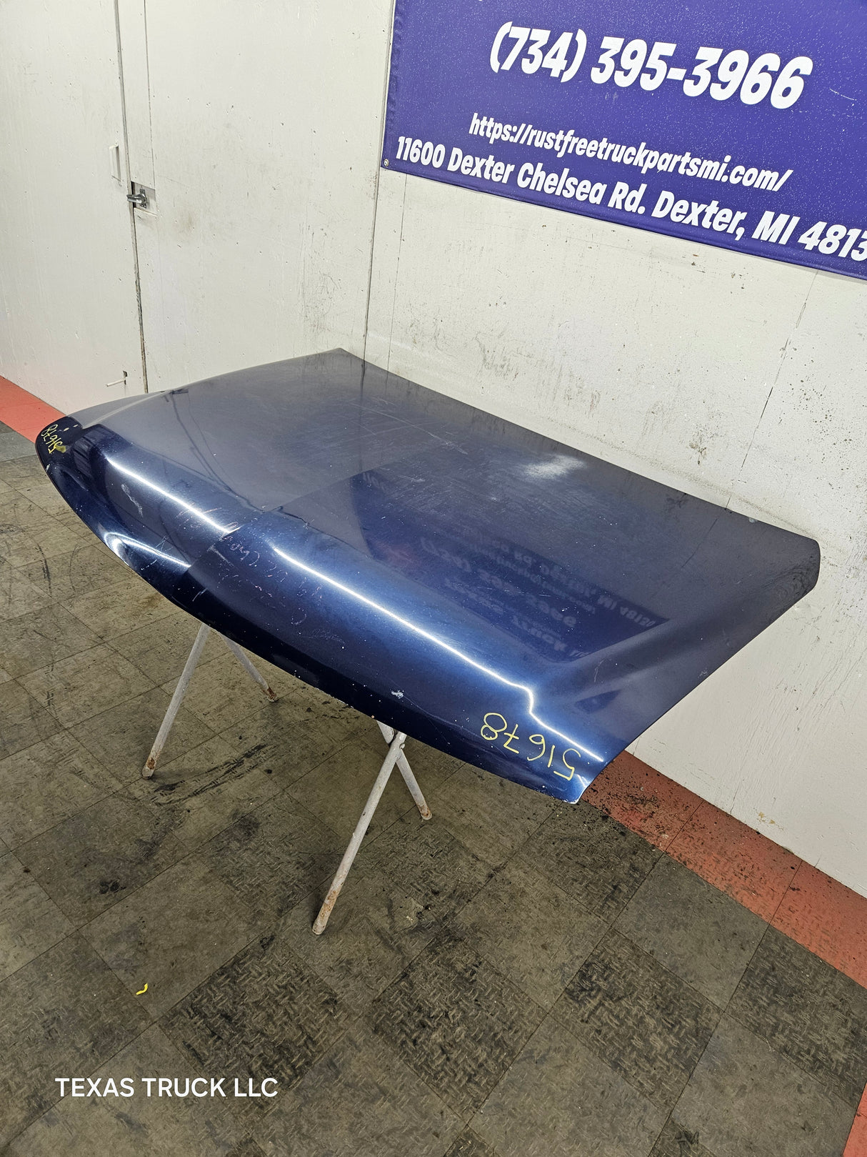 1999-2002 Chevrolet Silverado / Suburban 1500 2500 Hood