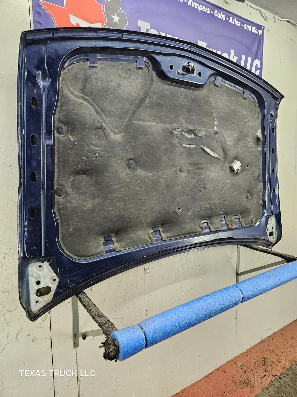1999-2002 Chevrolet Silverado / Suburban 1500 2500 Hood