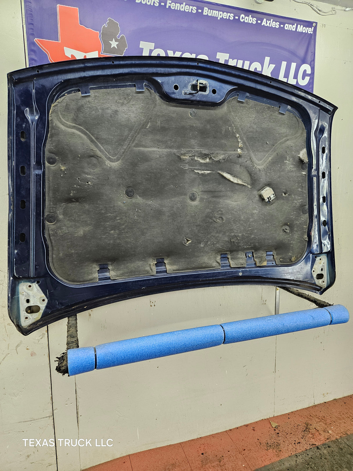 1999-2002 Chevrolet Silverado / Suburban 1500 2500 Hood