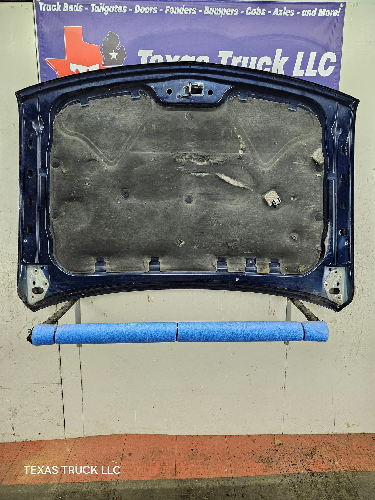 1999-2002 Chevrolet Silverado / Suburban 1500 2500 Hood