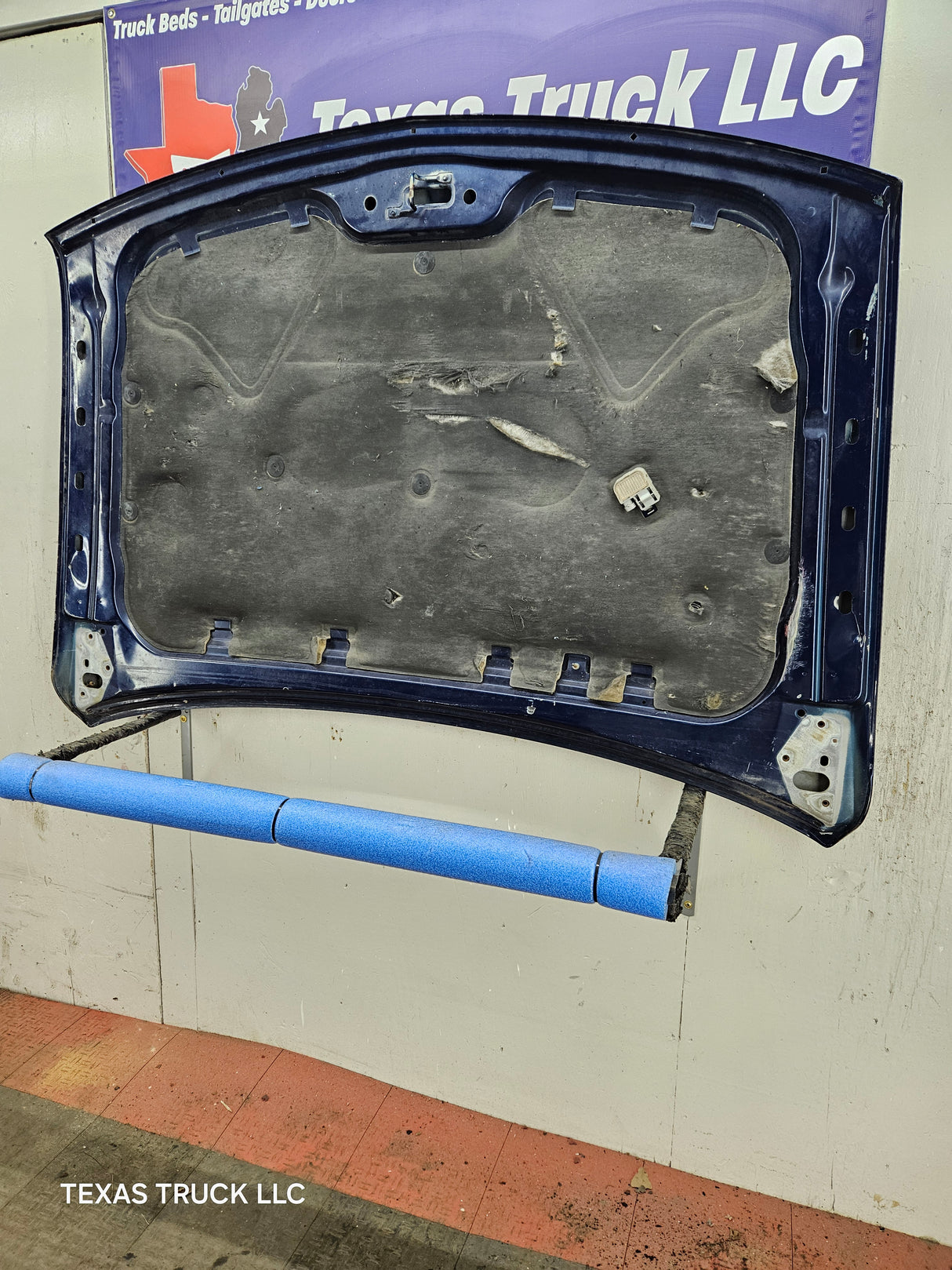 1999-2002 Chevrolet Silverado / Suburban 1500 2500 Hood