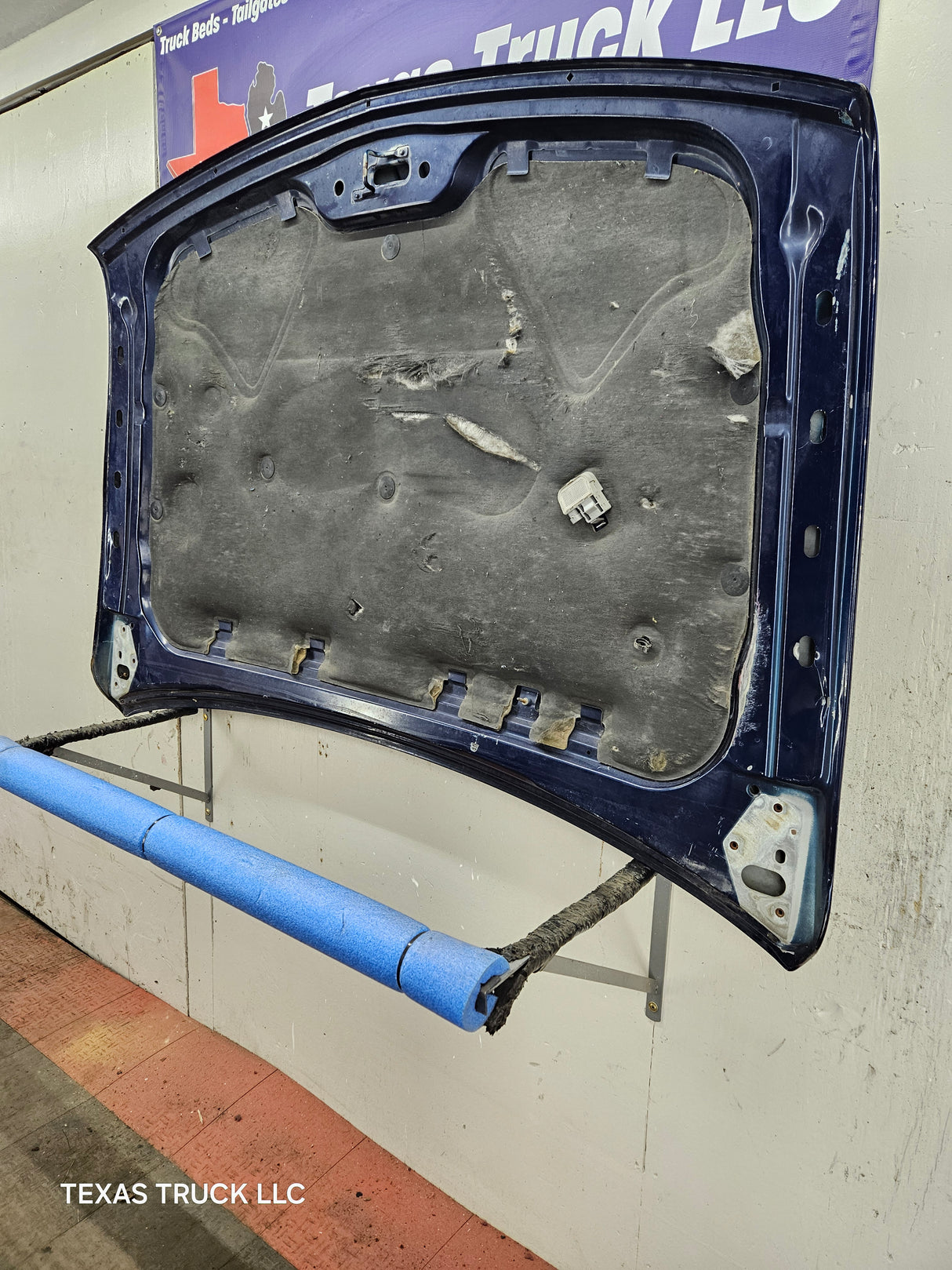1999-2002 Chevrolet Silverado / Suburban 1500 2500 Hood