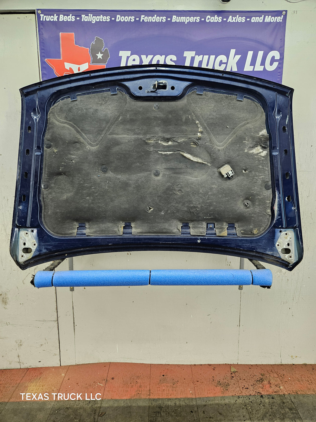 1999-2002 Chevrolet Silverado / Suburban 1500 2500 Hood