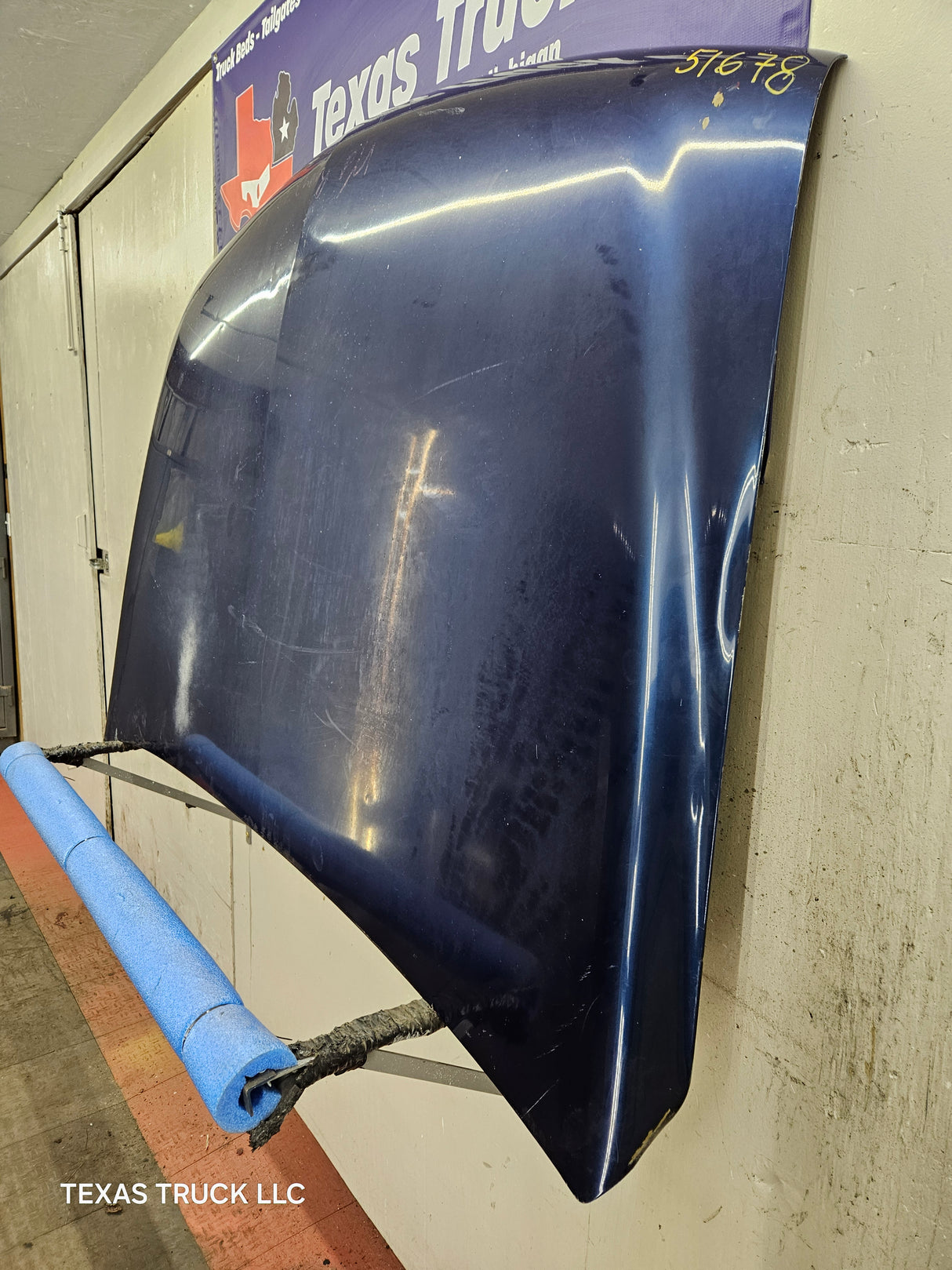 1999-2002 Chevrolet Silverado / Suburban 1500 2500 Hood
