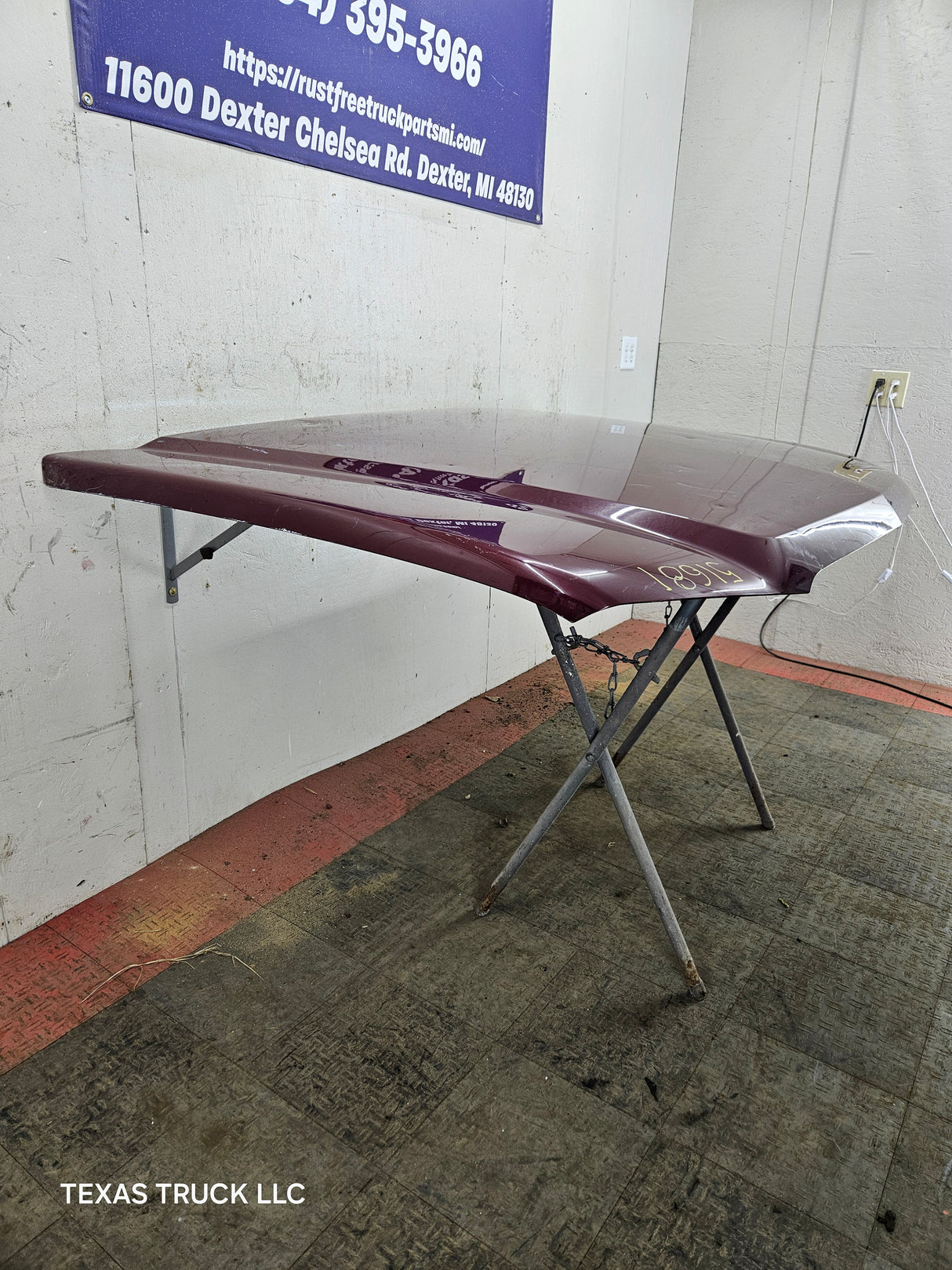 2003-2006 Chevrolet Silverado 1500 2500 'Cateye' Hood