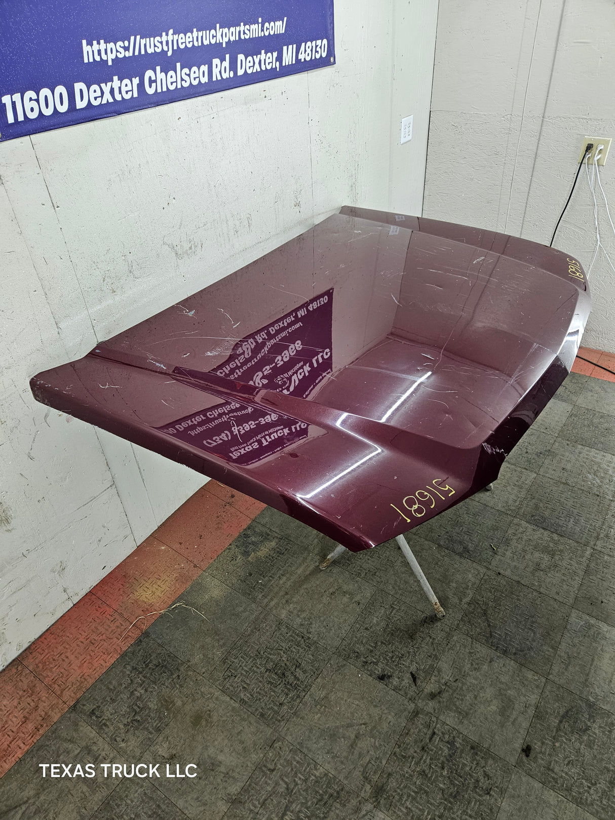 2003-2006 Chevrolet Silverado 1500 2500 'Cateye' Hood