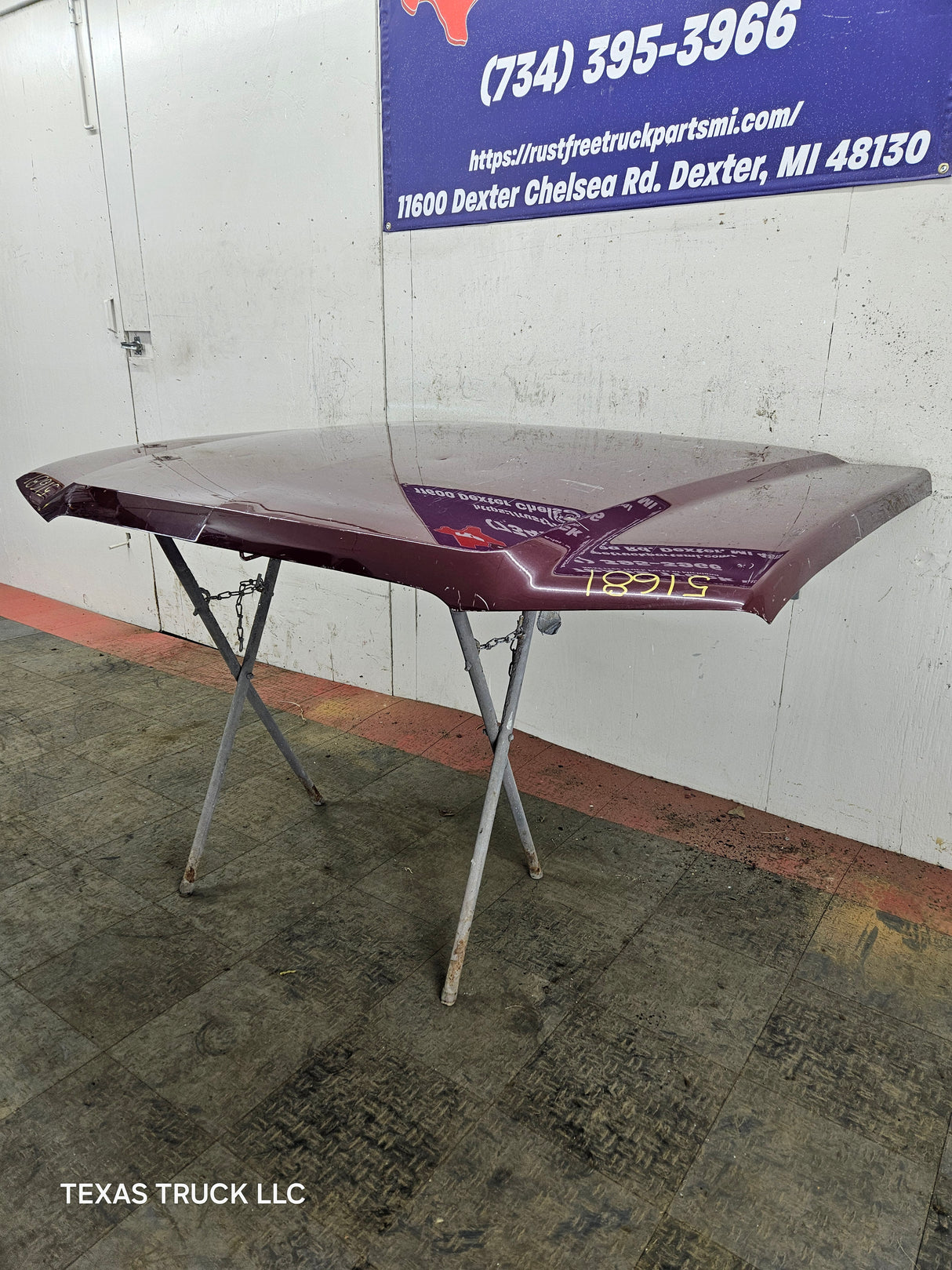 2003-2006 Chevrolet Silverado 1500 2500 'Cateye' Hood