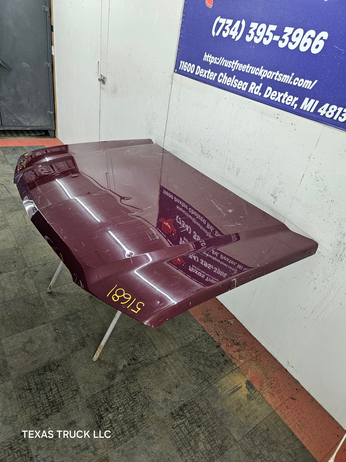 2003-2006 Chevrolet Silverado 1500 2500 'Cateye' Hood