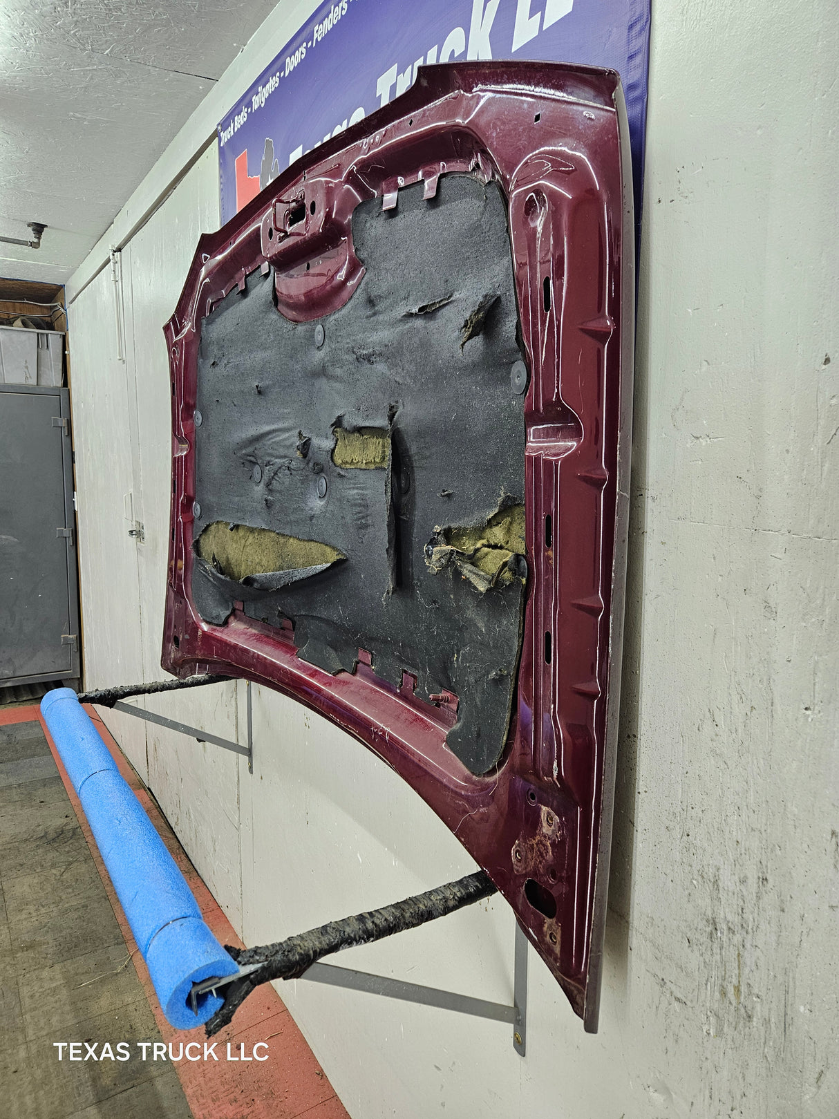 2003-2006 Chevrolet Silverado 1500 2500 'Cateye' Hood