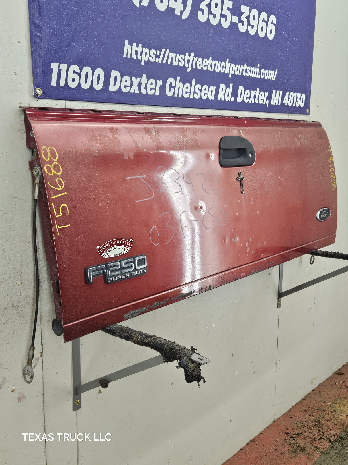 1997-2003 F150 / 1999-2007 Ford F250 F350 F450 F550 Super Duty Tailgate