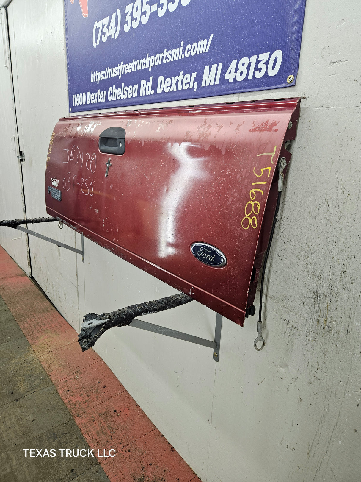 1997-2003 F150 / 1999-2007 Ford F250 F350 F450 F550 Super Duty Tailgate
