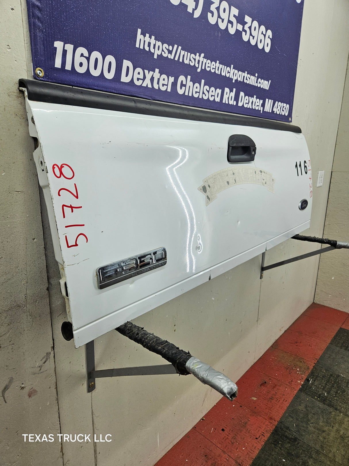1997-2003 F150 / 1999-2007 Ford F250 F350 F450 F550 Super Duty Tailgate