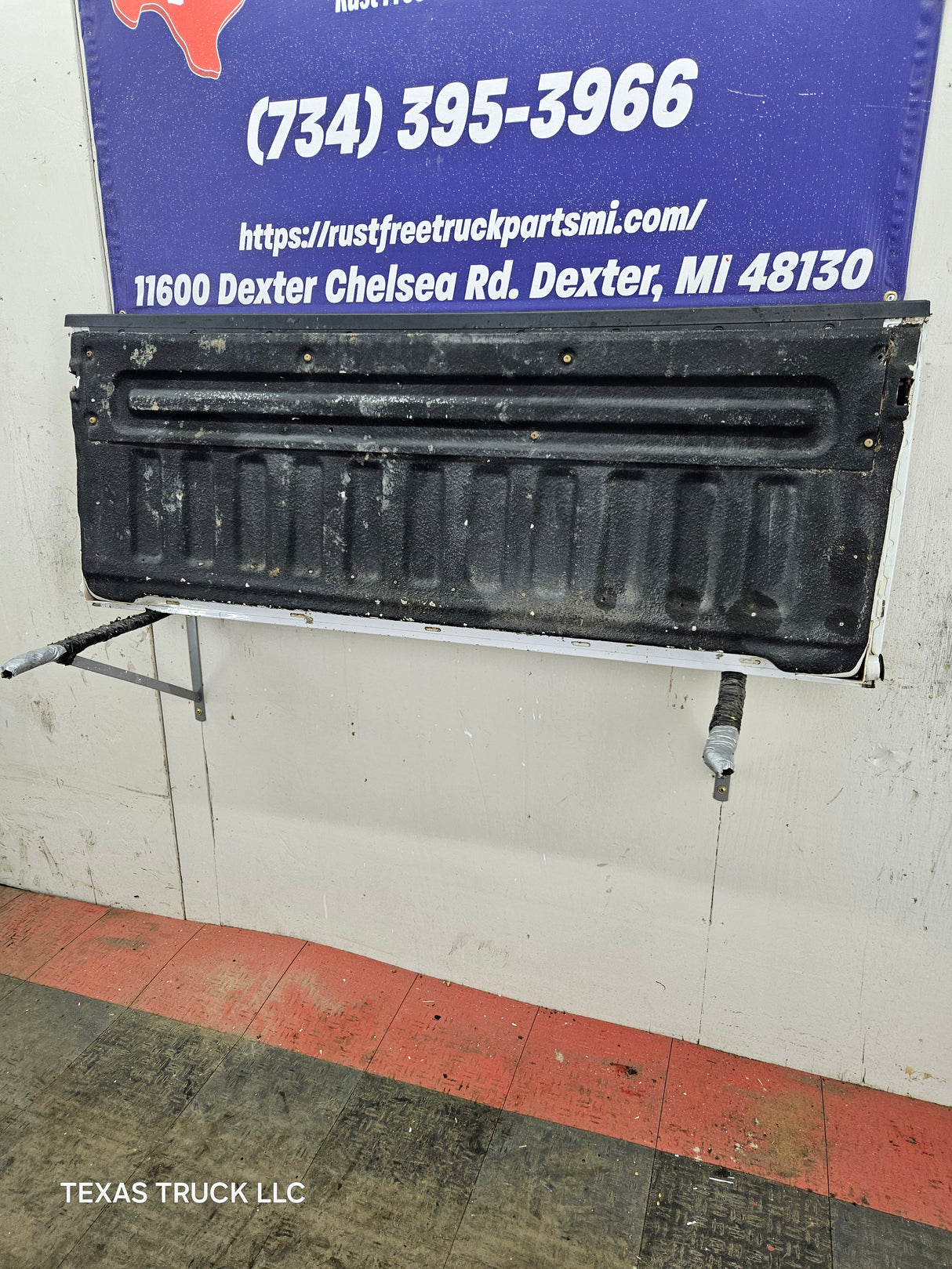 1997-2003 F150 / 1999-2007 Ford F250 F350 F450 F550 Super Duty Tailgate