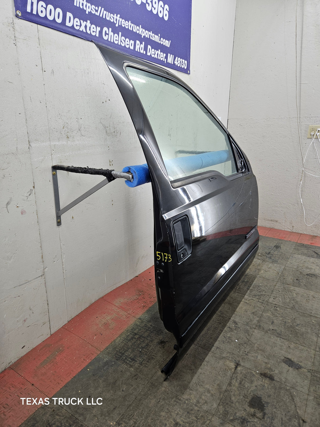 1999-2011 Ford Super Duty / Excursion Front Passenger RH Door F250 F350 F450 F550