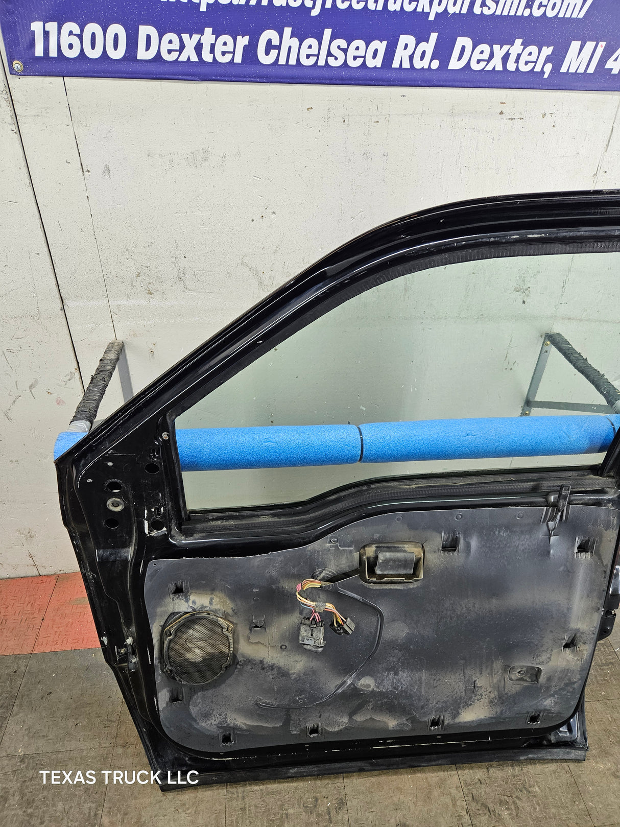 1999-2011 Ford Super Duty / Excursion Front Passenger RH Door F250 F350 F450 F550