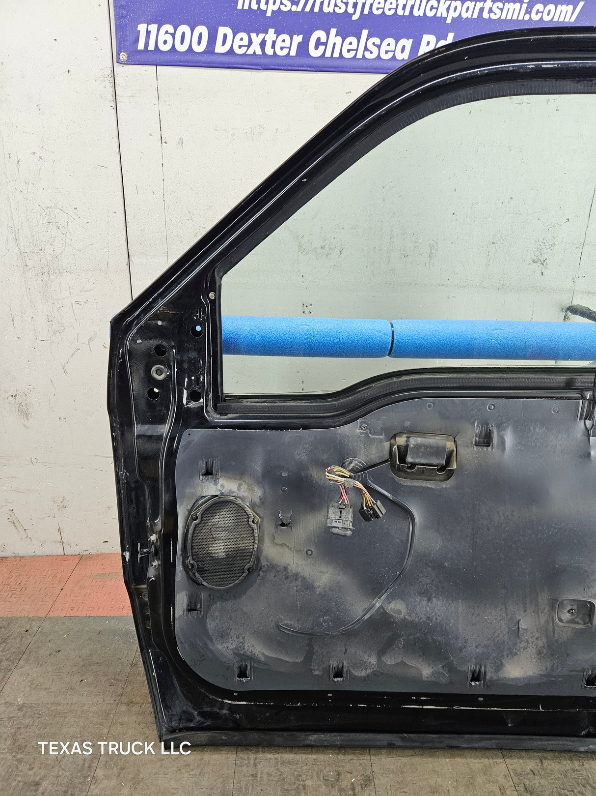 1999-2011 Ford Super Duty / Excursion Front Passenger RH Door F250 F350 F450 F550
