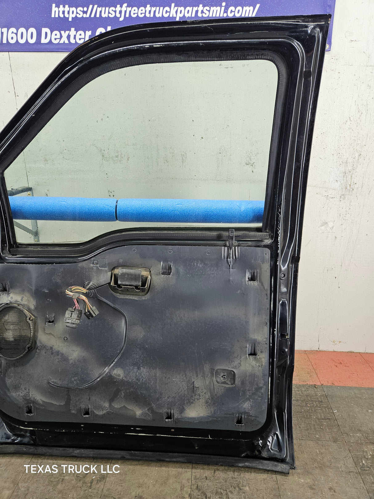 1999-2011 Ford Super Duty / Excursion Front Passenger RH Door F250 F350 F450 F550