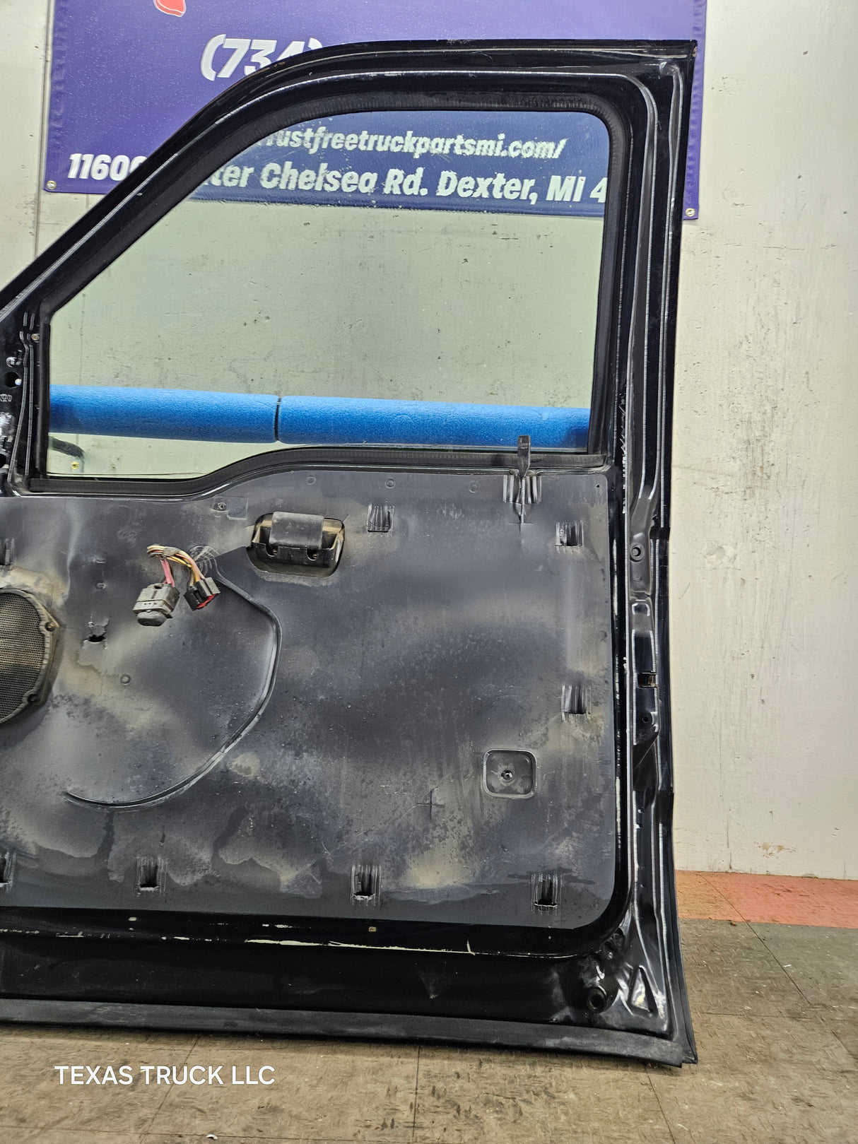 1999-2011 Ford Super Duty / Excursion Front Passenger RH Door F250 F350 F450 F550