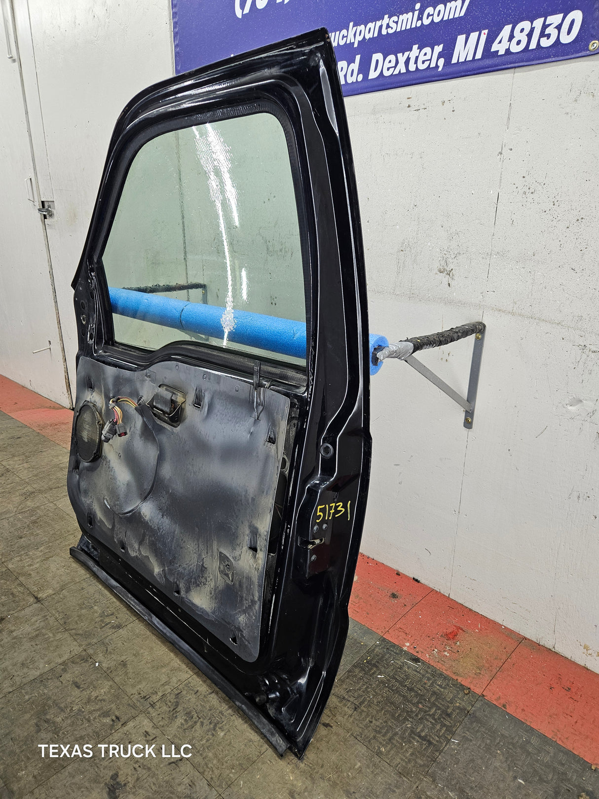 1999-2011 Ford Super Duty / Excursion Front Passenger RH Door F250 F350 F450 F550